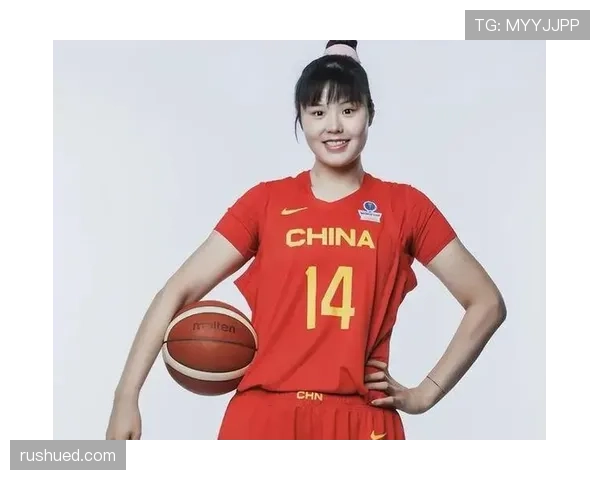 李月汝买个包就像开银行账户，普通人是真的撑不起这生活节奏！